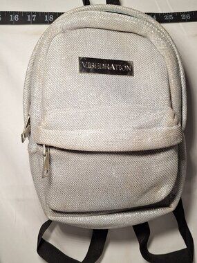 Vibedration Hydration Backpack w/o bladder X-Small Size  Off-White w/silver Used